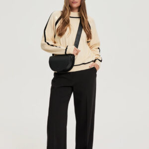 Czapka z metaliczną nitką czarna