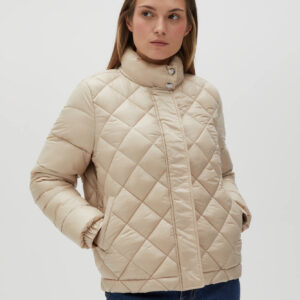 Krótka, pikowana kurtka beżowa