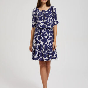 Sukienka w kwiaty z bufiastymi rękawami fioletowa