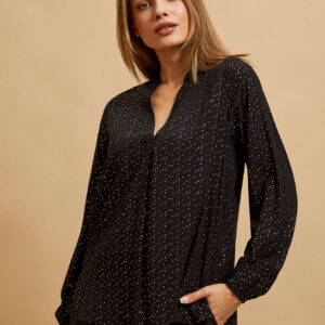 ef49cd34cc13d197f6fb1f8ff7aa8634c514b811 Koszula z dekoltem w serek czarna