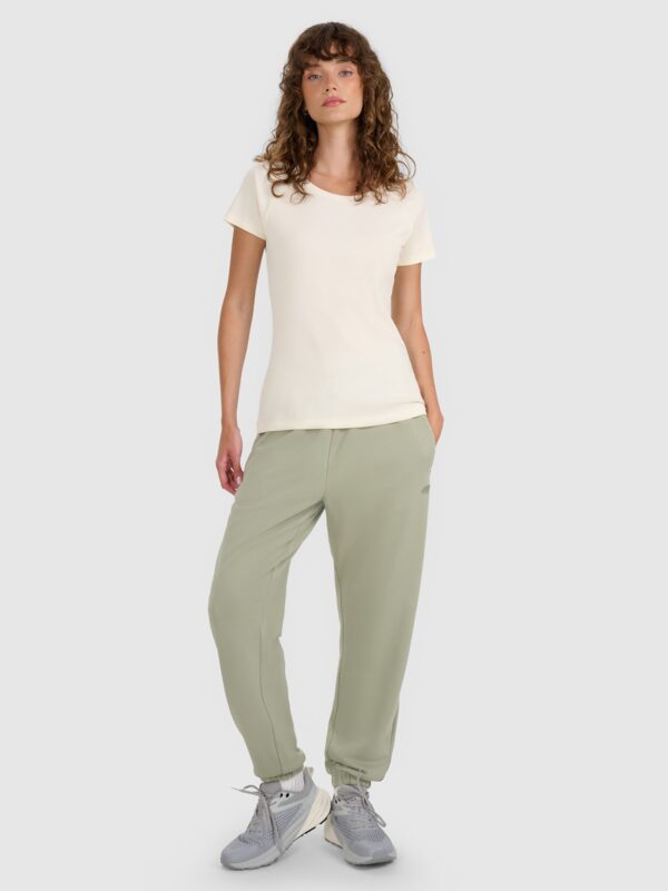 f135ab0a8621287b3de3e2a1c75a0a164ca7e09a 4F T-shirt regular z prążkowanej dzianiny damski - biały