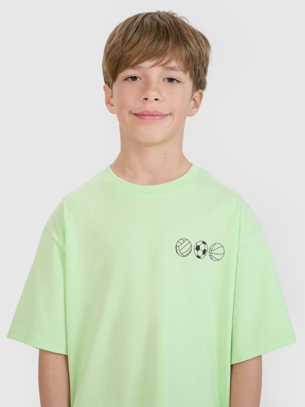 f2db04f20d05bd47c27f4ed5281f5e2f6daeab53 4F T-shirt oversize z nadrukiem chłopięcy - zielony 122 (6-7 lat)
