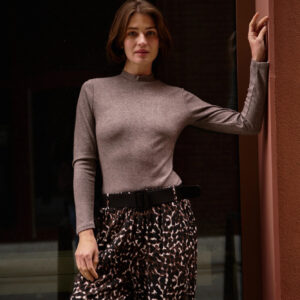 Bluzka z golfem brązowa