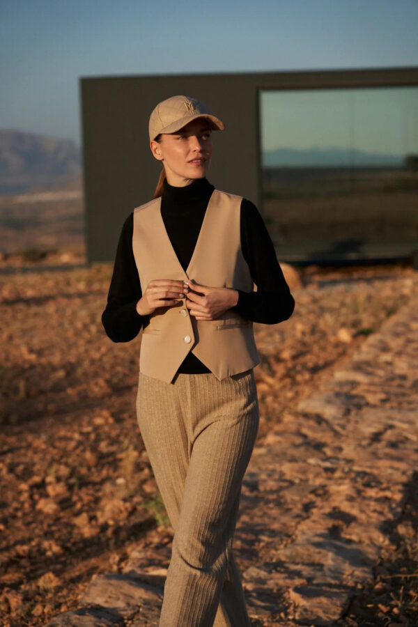 Kamizelka z ozdobnymi guzikami beżowa