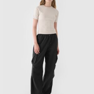 faa65ceb1388d45961cf1da76fef51fb835e5fa2 4F T-shirt slim crop-top gładki damski - beżowy