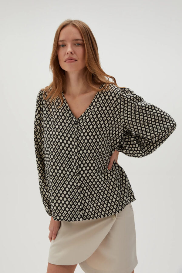 Koszula z geometrycznym wzorem czarna