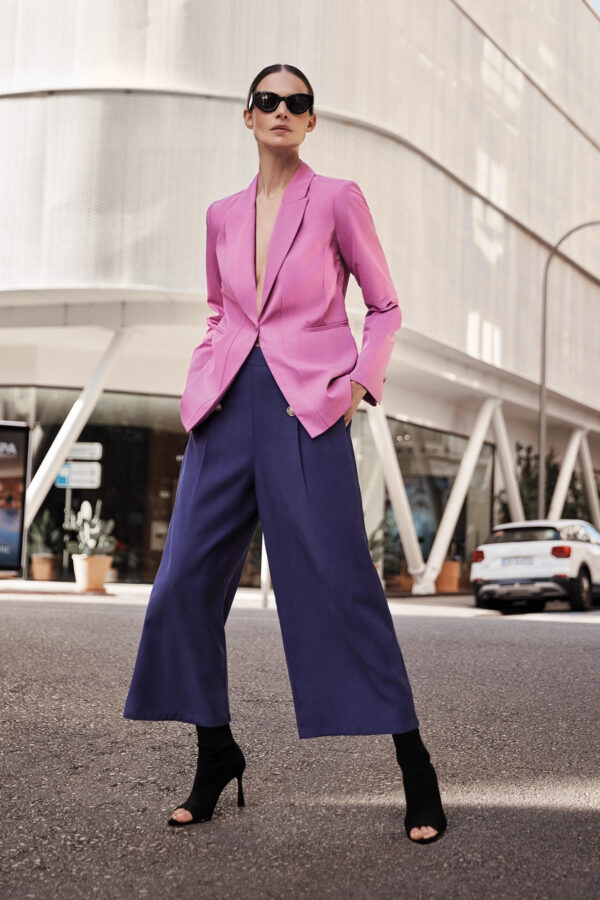 ff4a219b18d37c14e3744acb97217c5285827e73 Spodnie z ozdobnymi guzikami fioletowe