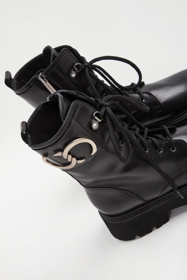 02c2ca31ac54e5e7c70b89006ac028aa1c4a9cfc Trapery damskie skórzane CESARE CASADEI