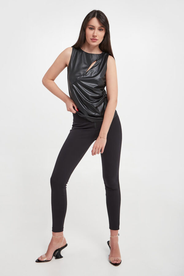 0456d21a361d908e4d598c14f5371f0620b3ed42 Top damski z ekoskóry SPORTA