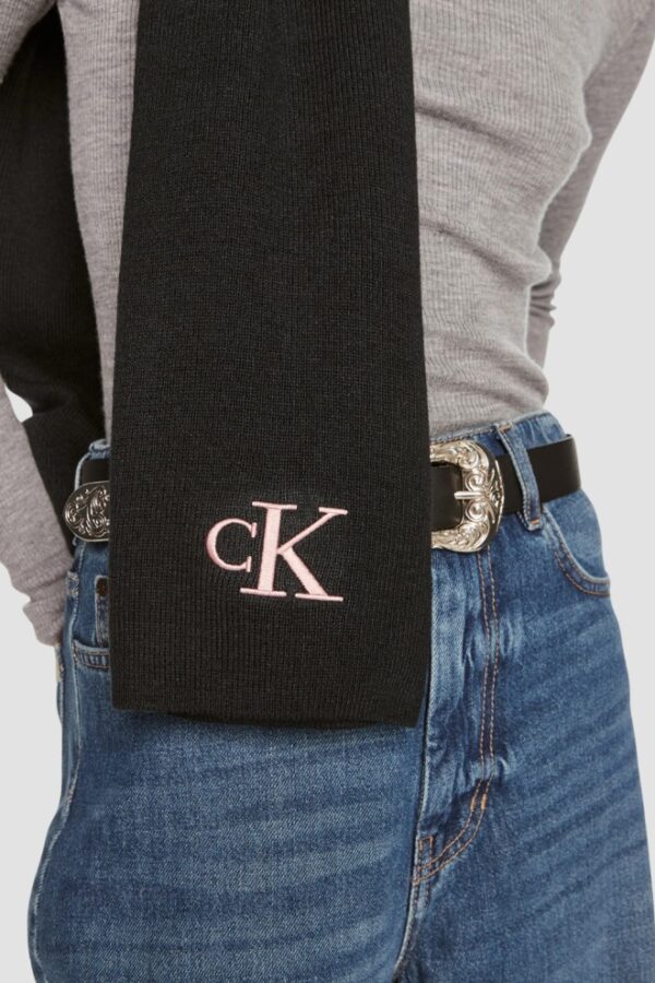 CALVIN KLEIN Czarny damski szalik z różowym logo