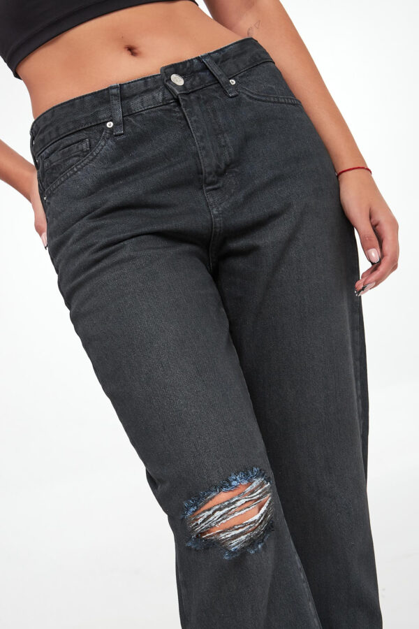 06d5e8ab1a3f9a3bb21cbef0adb41f183f9a0a23 Jeansy damskie ARMANI EXCHANGE