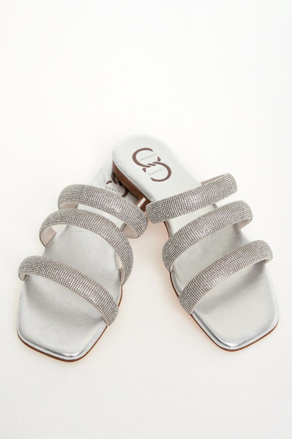 Klapki damskie skórzane CESARE CASADEI