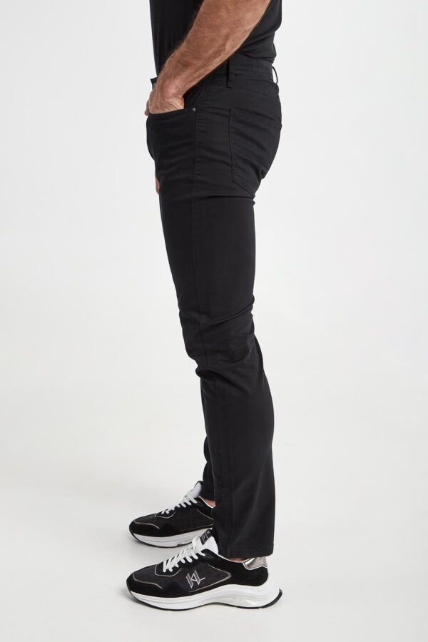 15cb17a7c36a346045eac0b18040e116c4f4b4bb Spodnie męskie ARMANI EXCHANGE