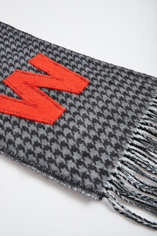 164a7465687a0d6d2a288e26e88d35e8c239704a Szal damski wełniany Ercole WEEKEND MAX MARA