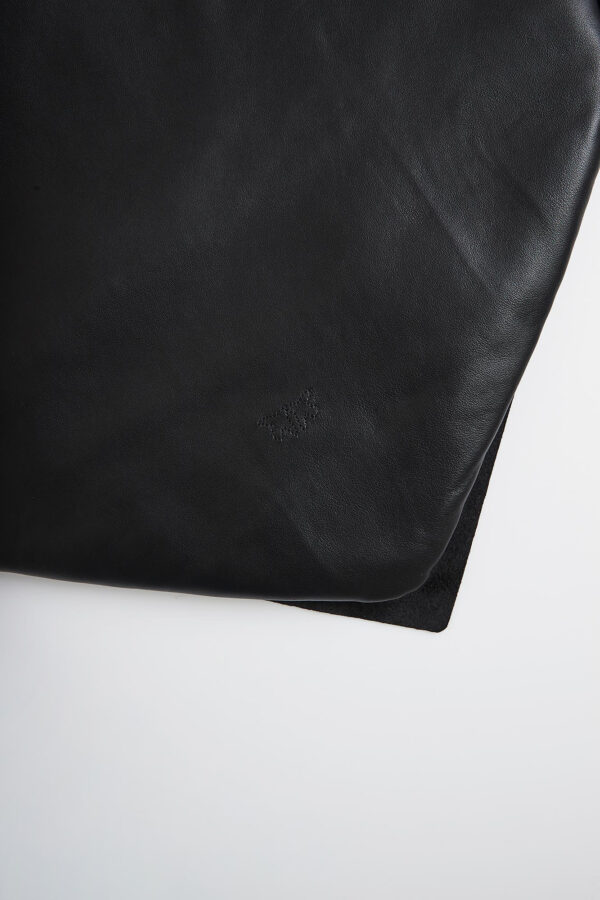 2291c58cdedc6a2e606613af6d47e6669553d091 Torebka damska shopper Fouldard Classic PINKO