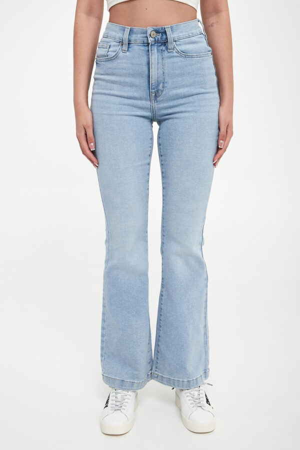 261326519a8491a896a0c5661ca57f4c53745624 Jeansy damskie DKNY JEAN
