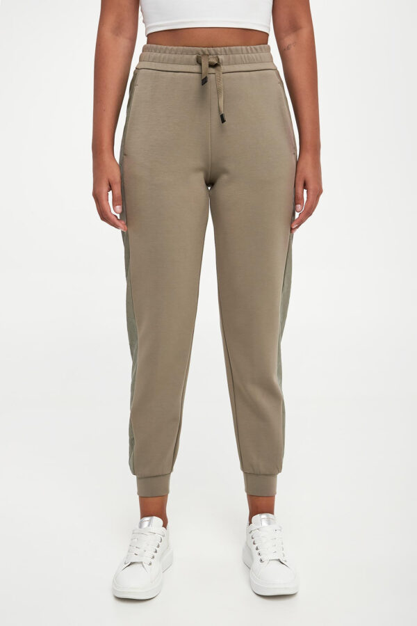 276c63d16304e84cf66a94b0bbd3746cc4ed7e6d Spodnie dresowe damskie logowane ARMANI EXCHANGE