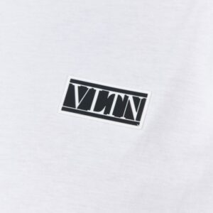 290b97508c6924401047c3d31bbb78271bc08a94 VALENTINO GARAVANI Biały t-shirt męski z logo vltn