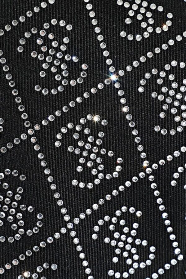 GUESS Czarna damska czapka z cyrkoniami