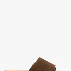 Czekoladowe płaskie klapki damskie