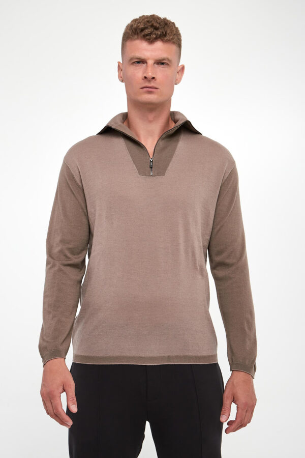 2cfa9fbdeff33eca4a974187ce86272316c4e784 Golf męski wełniany EMPORIO ARMANI