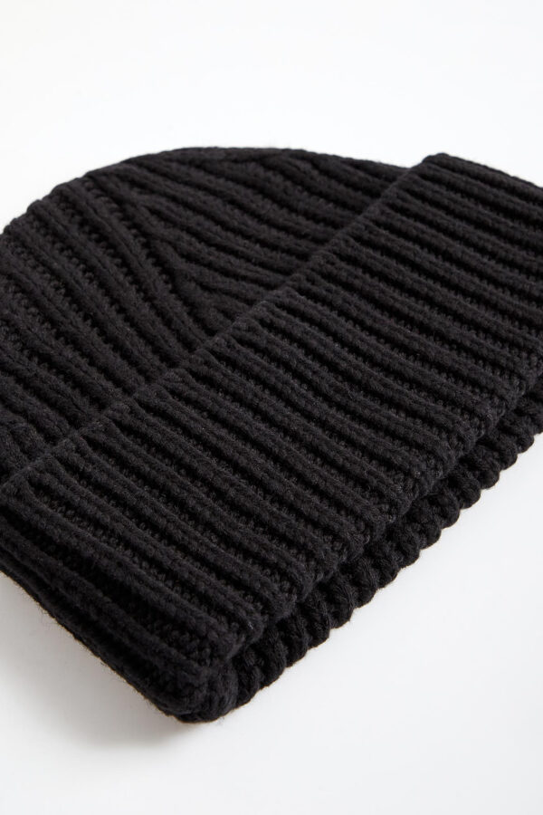 2e25c3e81ac5b2ededf890b3d657ff99f41217a4 Czapka damska dokerka SPORTA