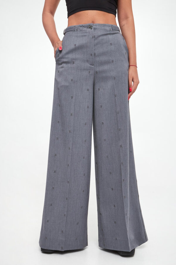 2f9dcd05cbb8899fe60643d3e9f13c7f9d5d3afd Spodnie damskie z haftem TWINSET ACTITUDE