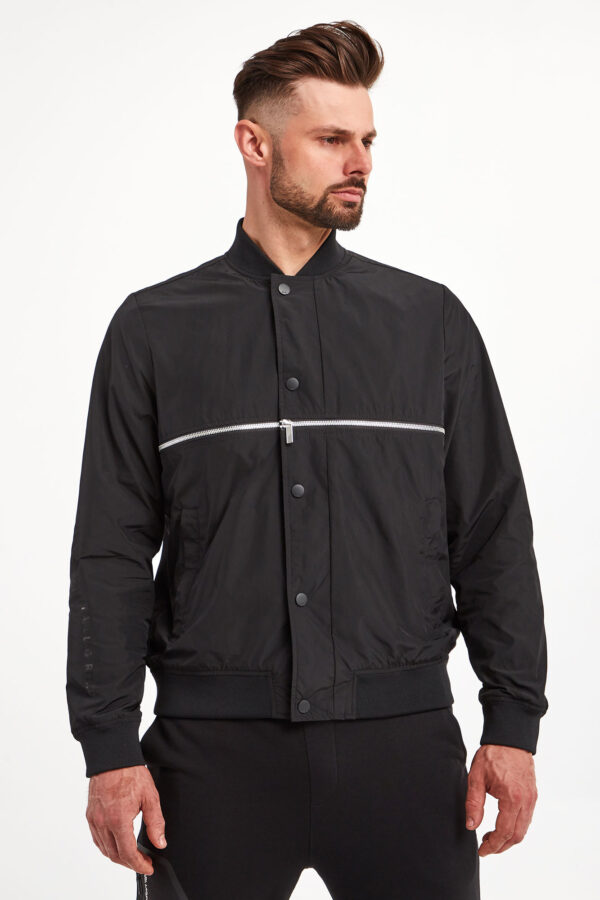 2fbdf5e2009cdb2ad0aa8515f9ef53662254fecd Bomberka KARL LAGERFELD