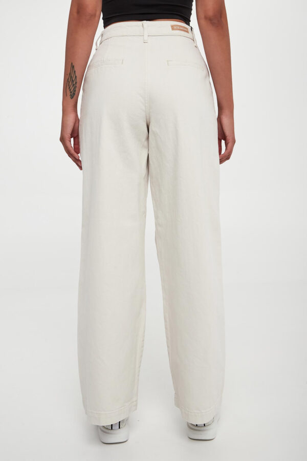 315ef7a2ab52353c4d9f1d2c08cc0a5d7926d089 Jeansy damskie ARMANI EXCHANGE