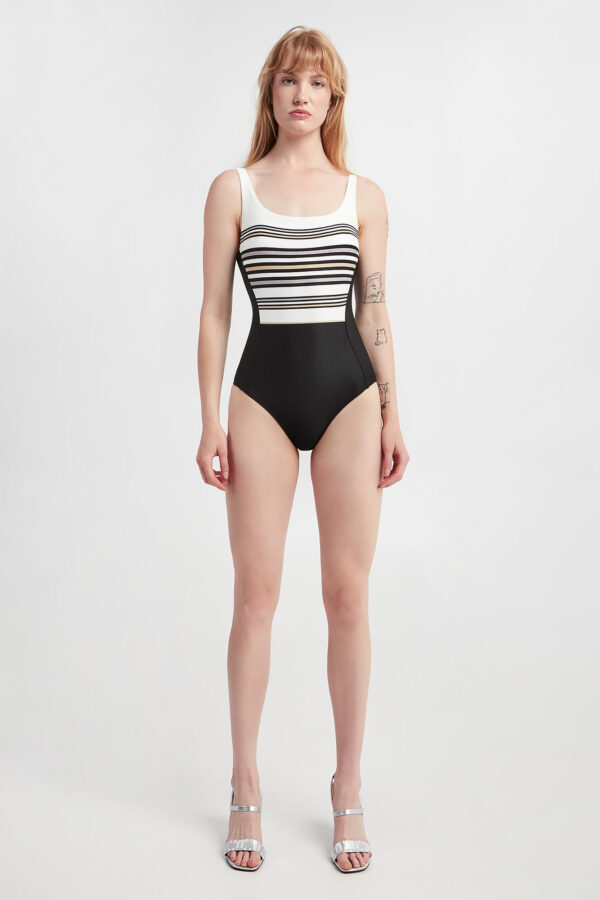 376fb5e3c68fe29eab3611492463f61d4796bc60 Strój kąpielowy Adara TESSY BEACHWEAR