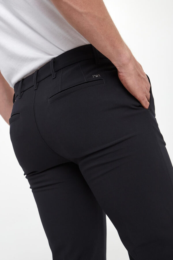 38f449a00ee10c2f1df3a36155c3af68e4418c34 Spodnie męskie EMPORIO ARMANI