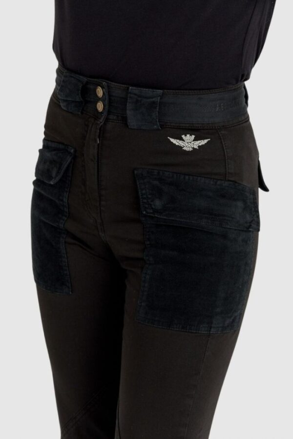 AERONAUTICA MILITARE Czarne spodnie damskie cargo ze ściągaczem w pasie, Rozmiar 38 IT - 34 EU