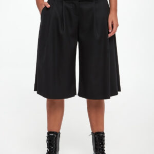 3ee69c8c8502b7474a22a0b7aa4411066ad002e3 Bermudy damskie wełniane VERSACE JEANS COUTURE