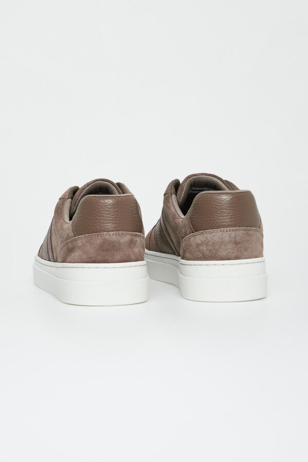 40b3b0417dbbf6111dc4f4244f9cd82fb1e3e373 Sneakersy męskie zamszowe BALDININI