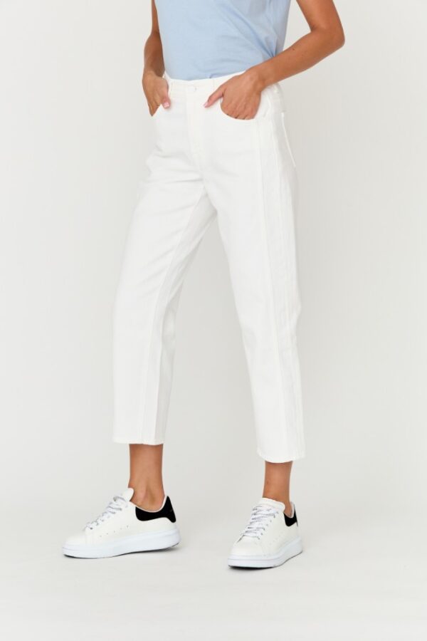 7 FOR ALL MANKIND Białe jeansy damskie THE MODERN STRAIGHT Milk