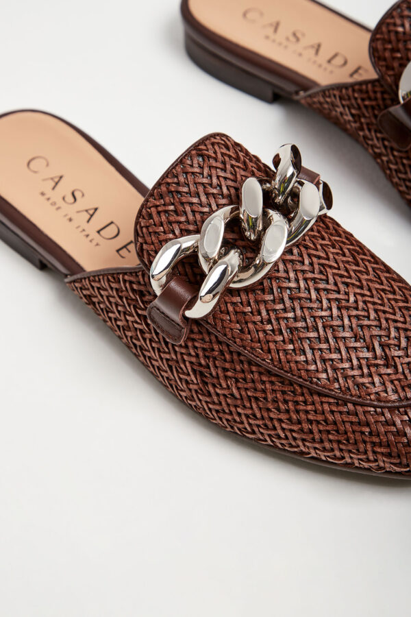 446c3e9067e733adf719e50871a081e8930d7b62 Klapki skórzane CASADEI