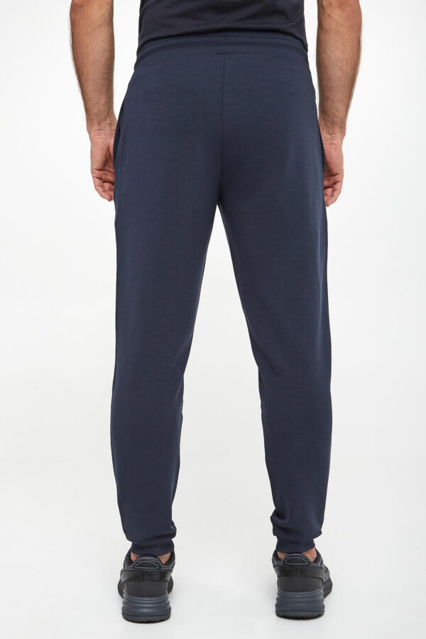 46fa5a88100584e18319e1b37e90cb9c0192a64c Spodnie dresowe męskie EA7 EMPORIO ARMANI