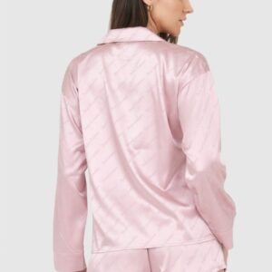 48bcced1da25da854c1c9c1b11d715f7198ae131 JUICY COUTURE Różowa satynowa koszula piżamowa damska w logo