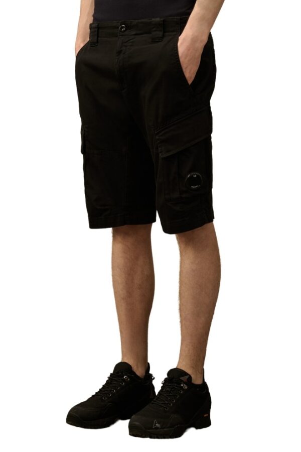 C.P. COMPANY Czarne męskie spodenki Bermudy-Cargo, Rozmiar 48