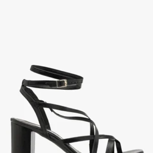 Czarne japonki na obcasie