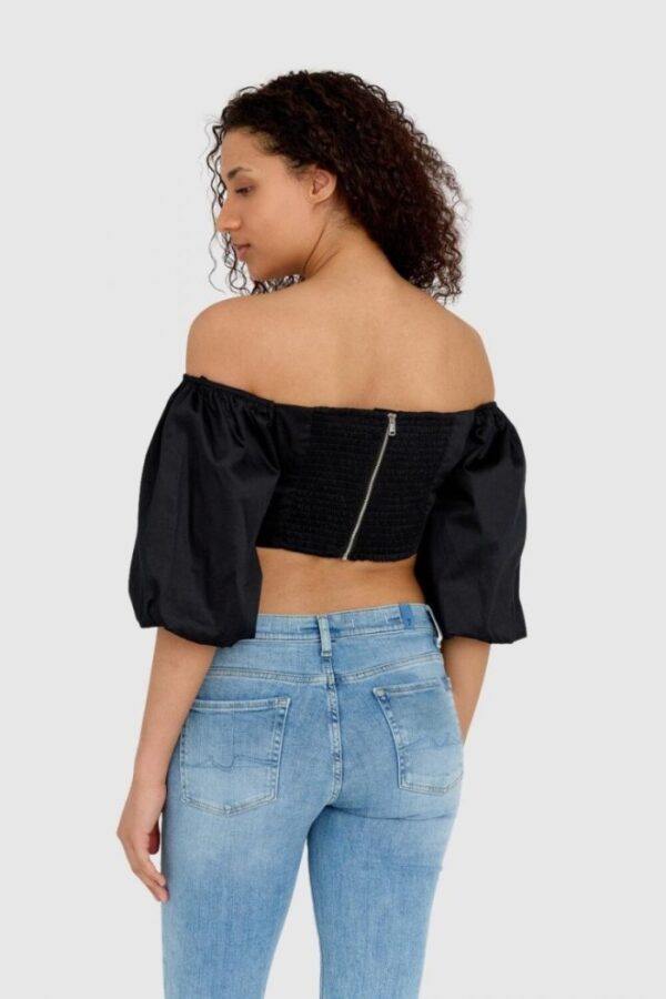 GUESS Krótka czarna bluzka damska z bufiastymi rękawami