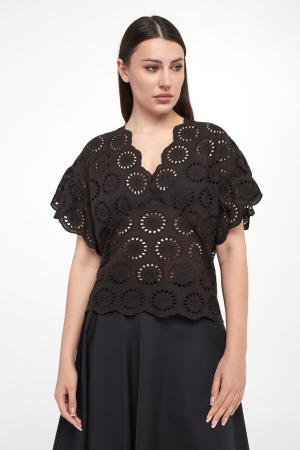 6d3abe5695c0318ea8941fd4c8ae3fa7a6b2cdf3 Bluzka damska w haft angielski TWINSET