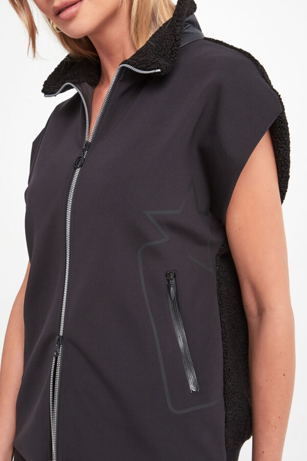 6da38ca58a1ac542a4ad776d08f5ae3b0e17ee5e Kamizelka damska SPORTA