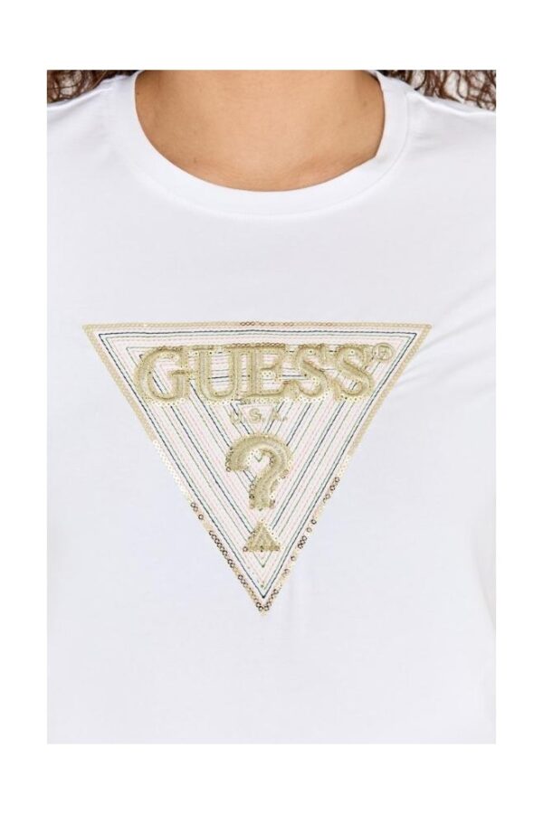GUESS Biały t-shirt damski ze złotym haftowanym cyrkoniami logotypem slim fit
