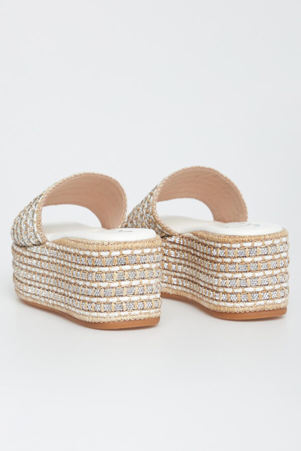 74c04ca1f7bc5c36929c3eb5b69dfc835238029d Klapki damskie skórzane na koturnach CESARE CASADEI