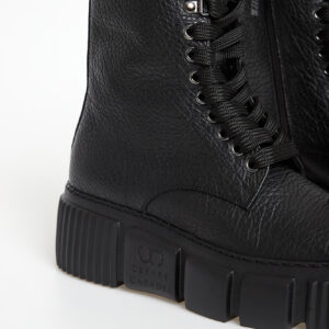 74ddbb09f00c5326c68c419847568e6aa80677fd Trapery damskie skórzane CESARE CASADEI