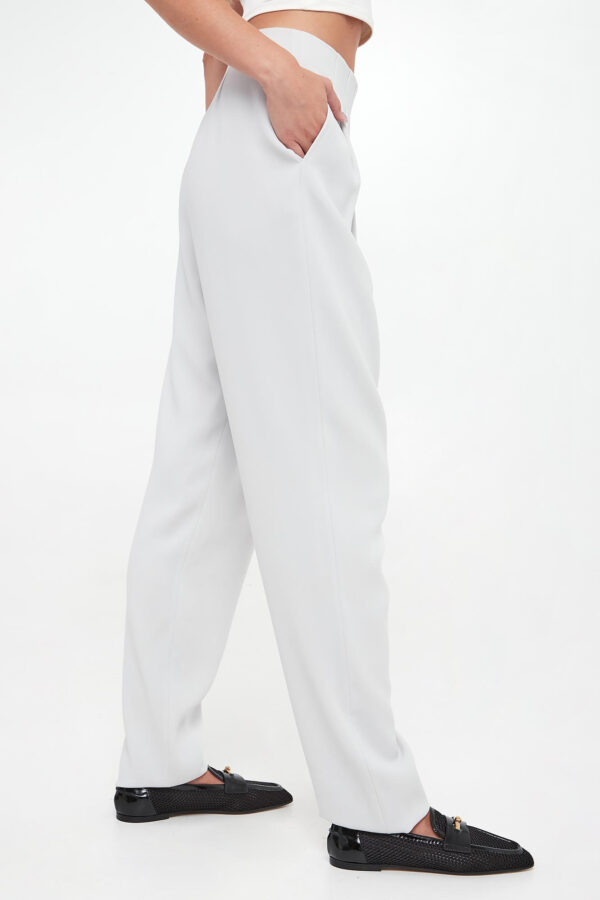 75a71586544c51e18123291c61acd86ff4e2e275 Spodnie damskie EMPORIO ARMANI