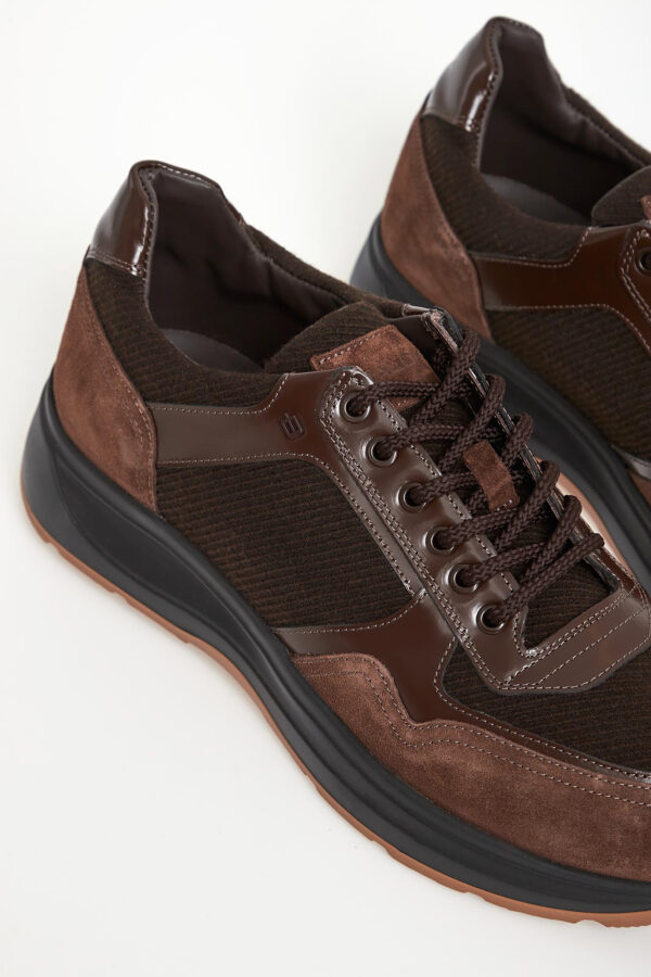 787b40bc36e43bbd8949c0b283546d42c1a96828 Sneakersy męskie zamszowe BALDININI