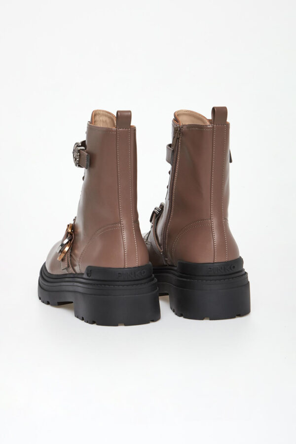 78b8b435bfec14ce9b24af2fc88bc05b20d66a56 Trapery damskie skórzane Mia 19 PINKO