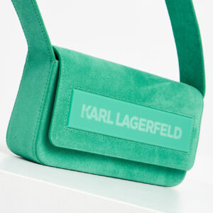 7f7884eb30865aa086b356b2fe556a621b9edc78 Torebka damska zamszowa KARL LAGERFELD